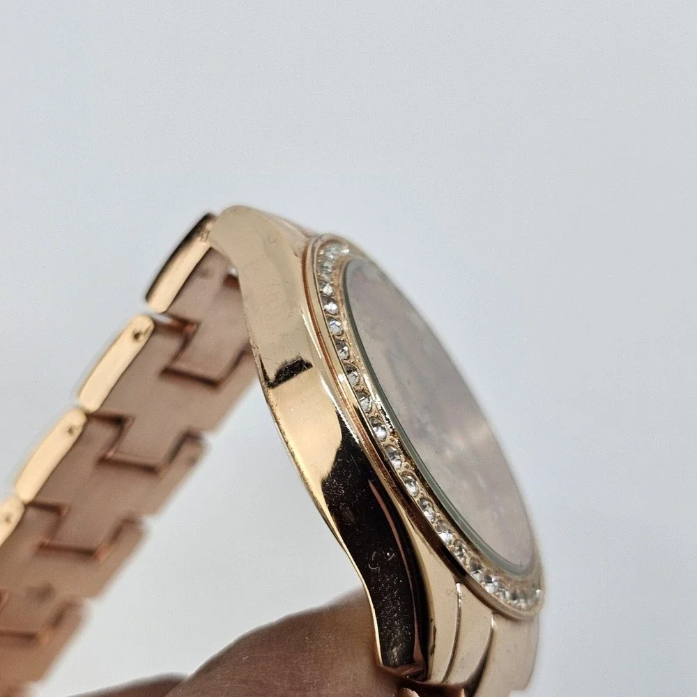 Claire's Women's Watch 38MM Gold‎ Tone Dial Band Crystal Bezel 7.5